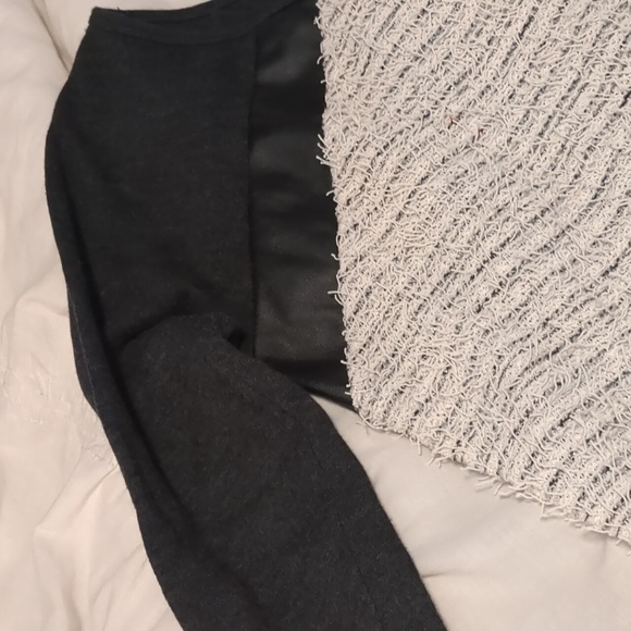 Lightweight - Picture 2 of 5